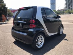 Smart fortwo At 2010 Hitam 5