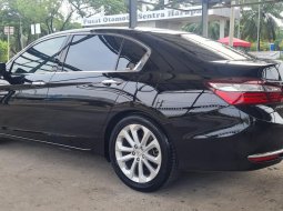 Honda Accord 2.4 VTi-L 2016 / 2017 / 2015 Black On Beige Terawat Siap Pakai TDP 60Jt 7