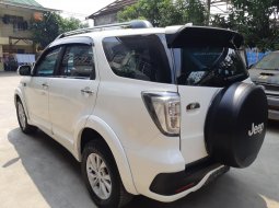 DAIHATSU R 1.5 MT 2016 PUTIH 9