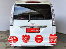 Nissan Serena Highway Star 2013 9