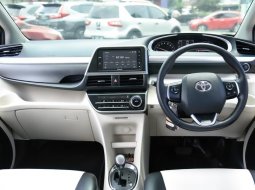 Toyota Sienta Q 2017 3