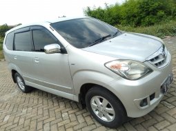 Jual mobil Toyota Avanza 2009 8