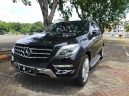 Mercedes-Benz M-Class ML 350 2012 Hitam 3