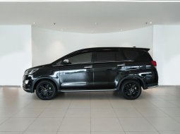 Toyota Innova 2.0 Venturer AT 2019 Hitam 5