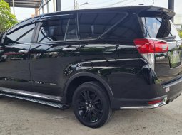 Toyota Kijang Innova 2.4 Venturer AT 2018 / 2019 / 2020 Black On Black Terawat TDP 60Jt 8
