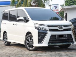 Toyota Voxy CVT 2018 1