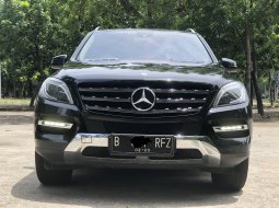 Mercedes-Benz ML 350 2012 Hitam 1