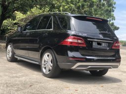 Mercedes-Benz ML 350 2012 Hitam 6