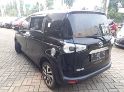 Toyota Sienta V 2016 Hitam 4