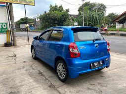 Toyota Etios Valco G 2017 5