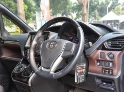Toyota Voxy CVT 2018 2