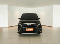 Toyota Voxy 2.0 AT 2018 Hitam 2
