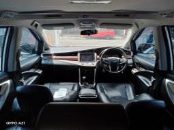 Toyota Kijang Innova V A/T Gasoline 2016 Putih 2