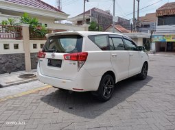 Toyota Kijang Innova V A/T Gasoline 2016 Putih 9