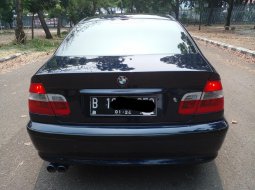 BMW 318i AT BIRU 2003 5