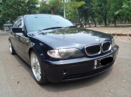 BMW 318i AT BIRU 2003 10