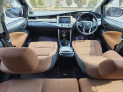 Jual mobil Toyota Kijang Innova 2018 10