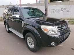 FORD EVEREST XLT AT HITAM 2013 7