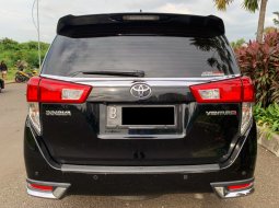 Toyota Venturer 2.4 Q A/T Diesel 2019 DP Minim 4