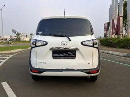 Mobil Toyota Sienta 2019 V terbaik di Banten 6
