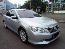 TOYOTA CAMRY V AT SILVER 2013 10