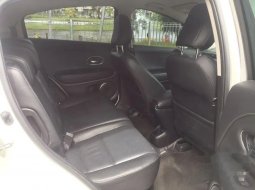 Mobil Honda HR-V 2020 E Special Edition dijual, Banten 5