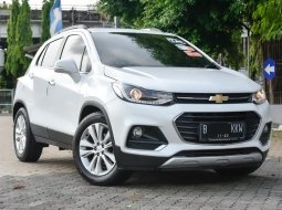 Chevrolet TRAX Turbo 1.4 Premier Bensin AT 2018 Putih Siap Pakai Murah Bergaransi DP 30Juta 2