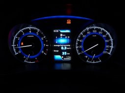Suzuki Baleno Hatchback MT 2017 Abu-Abu 3