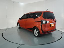 Toyota Sienta 1.5 G MT 2017 Orange 4