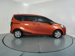 Toyota Sienta 1.5 G MT 2017 Orange 6