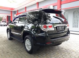 Jual mobil Toyota Fortuner 2012 9