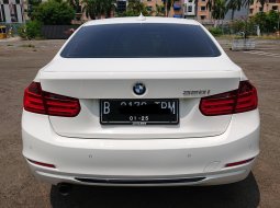 BMW 320i AT PUTIH 2014 2