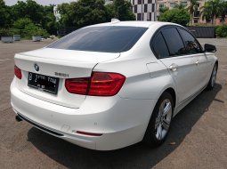 BMW 320i AT PUTIH 2014 4