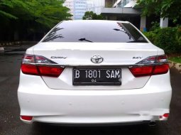 Mobil Toyota Camry 2016 V terbaik di DKI Jakarta 10