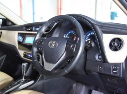 Toyota Corolla Altis V AT 2018 4