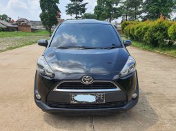 Jual mobil Toyota Sienta 2016 1