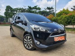 Jual mobil Toyota Sienta 2016 3