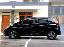 Honda Jazz RS GK5 CVT 2017 Hitam Low KM Pribadi 3