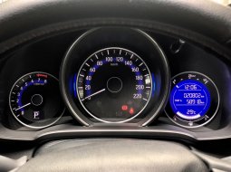Honda Jazz RS GK5 CVT 2017 Hitam Low KM Pribadi 10