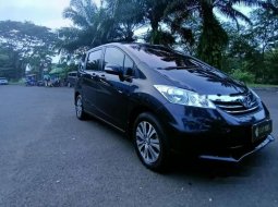 Jual Honda Freed E 2012 harga murah di Banten 5