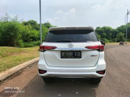 Toyota Fortuner 2.4 VRZ AT 2018 3