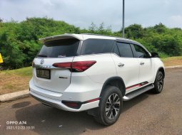 Toyota Fortuner 2.4 VRZ AT 2018 7