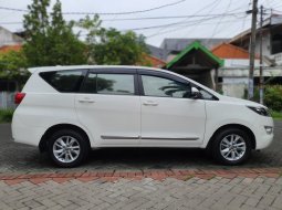 Toyota Kijang Innova V A/T Diesel 2019 Putih 8