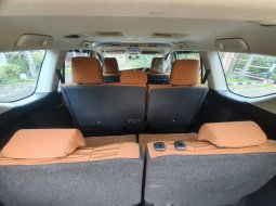Toyota Kijang Innova V A/T Diesel 2019 Putih 10