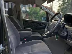 Mobil Toyota Alphard 2006 V terbaik di Jawa Timur 11