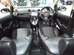 Jual cepat Mazda 2 Hatchback 2011 di Jawa Timur 8