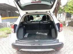 Honda HR-V 1.5L E CVT 2016 Putih plat S km 40 ribu 4