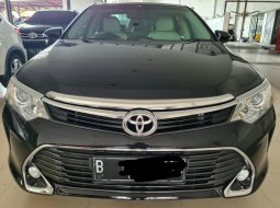 Toyota Camry V 2.5 AT ( Matic ) 2018 Hitam Km 37rban Good Condition