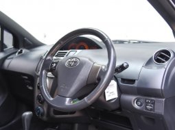 Toyota Yaris S Limited 2012 4