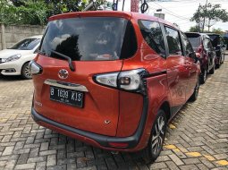 Toyota Sienta V MT 2016 5